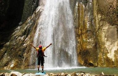 نیاگارای ایران در سرپل ذهاب، سقوط 180 متری آب از بلندای آبشار پیران
