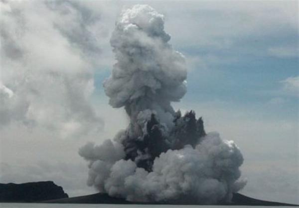فوران بزرگ آتشفشان تونگا و نگرانی از وقوع سونامی، صدور فرمان تخلیه برای 230 هزار نفر