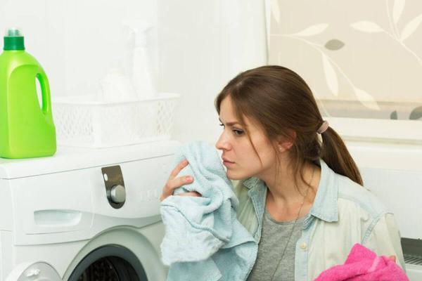 ساده ترین روش ها برای ضدعفونی ماشین لباسشویی