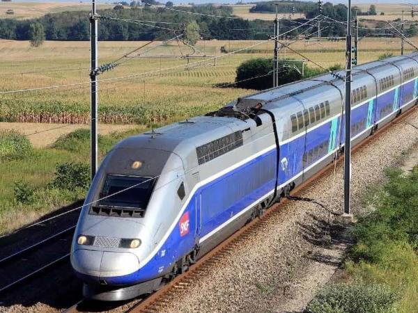 از قطارهای لوکس تا مالی؛ نگاهی به انواع سفرهای ریلی